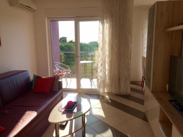 Apartment Mirella Умаг Экстерьер фото